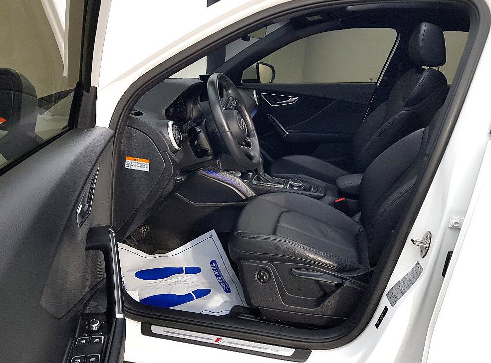 아우디 Q2 35 TDI 프리미엄 사진 8