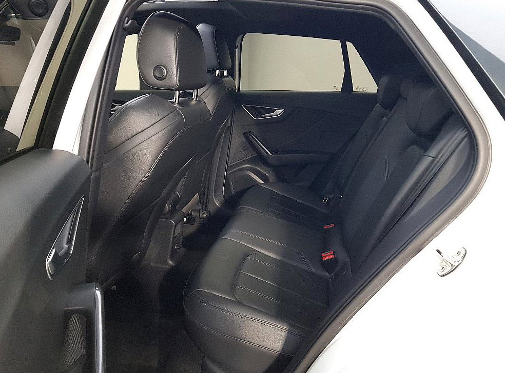 아우디 Q2 35 TDI 프리미엄 사진 9