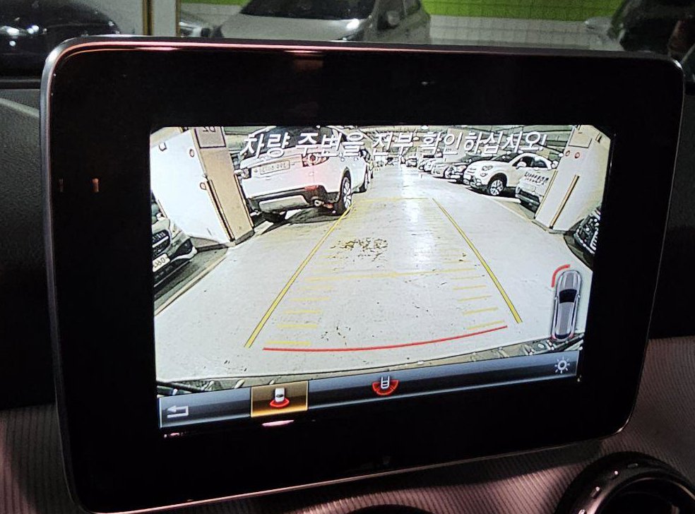 벤츠 GLA 클래스 GLA200 D 사진 10