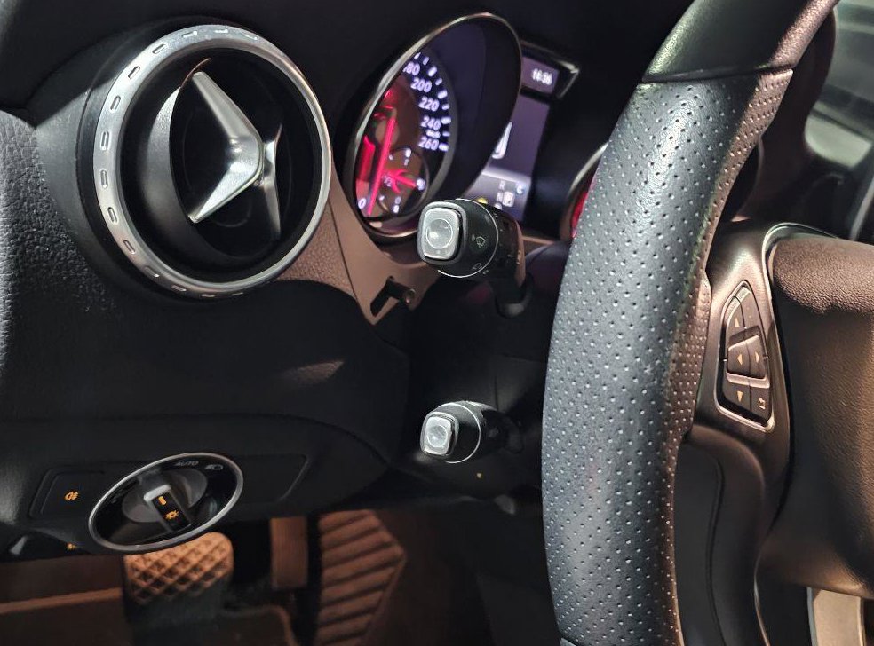 벤츠 GLA 클래스 GLA200 D 사진 11