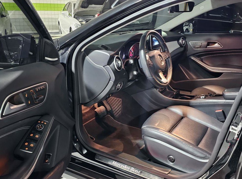 벤츠 GLA 클래스 GLA200 D 사진 13