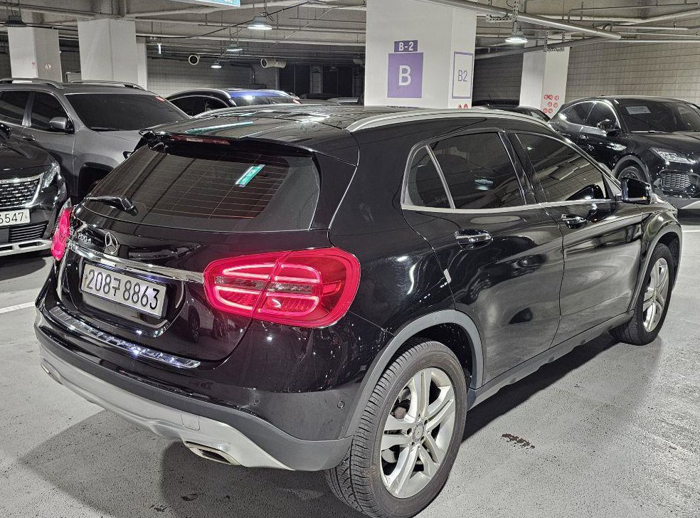 벤츠 GLA 클래스 GLA200 D 사진 4
