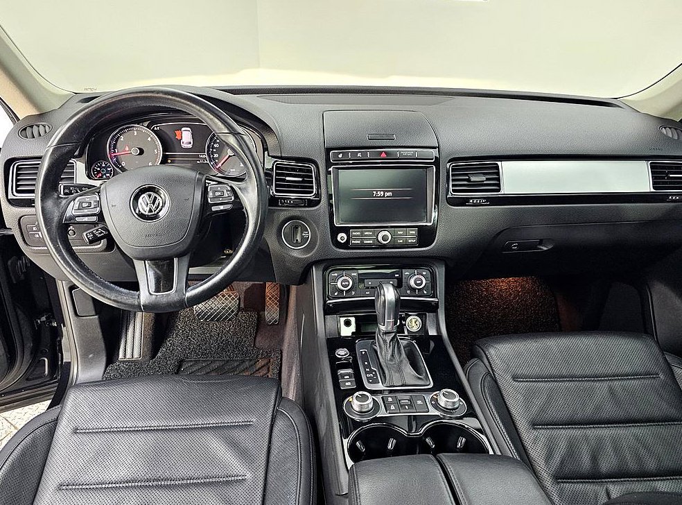 폭스바겐 투아렉 V6 3.0 TDI 블루모션 프리미엄 사진 5