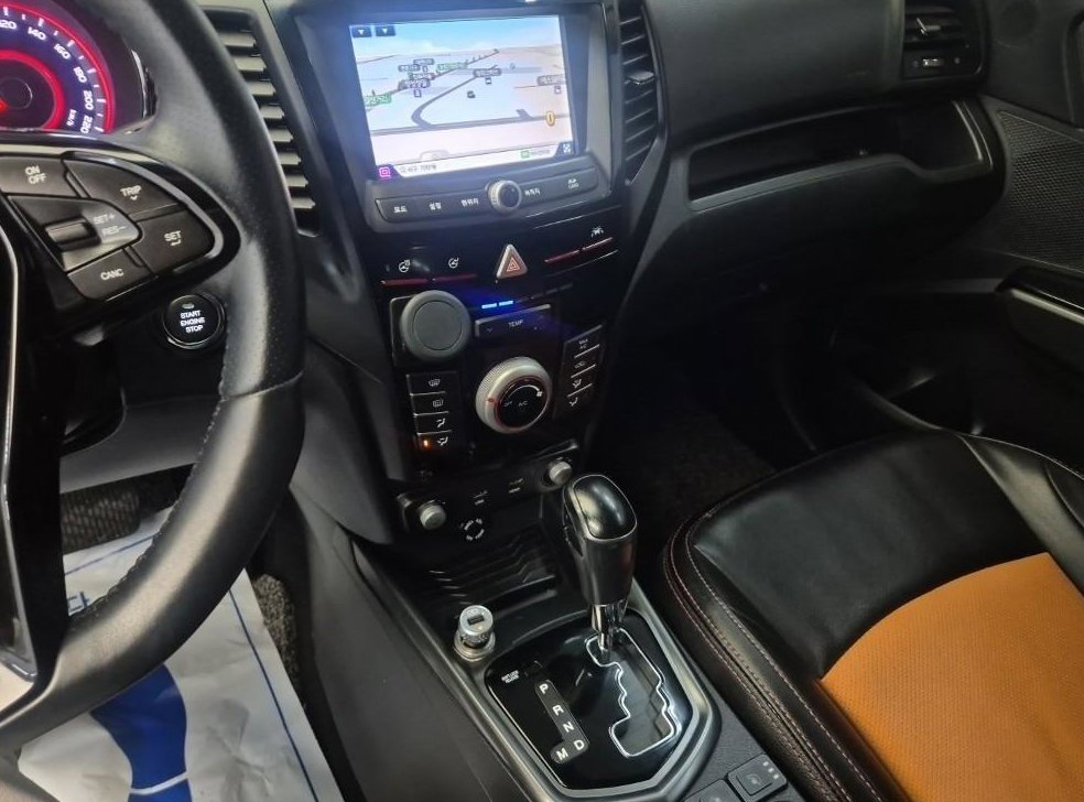KG모빌리티(쌍용)  티볼리 2WD 가솔린 1.6 IX 사진 10