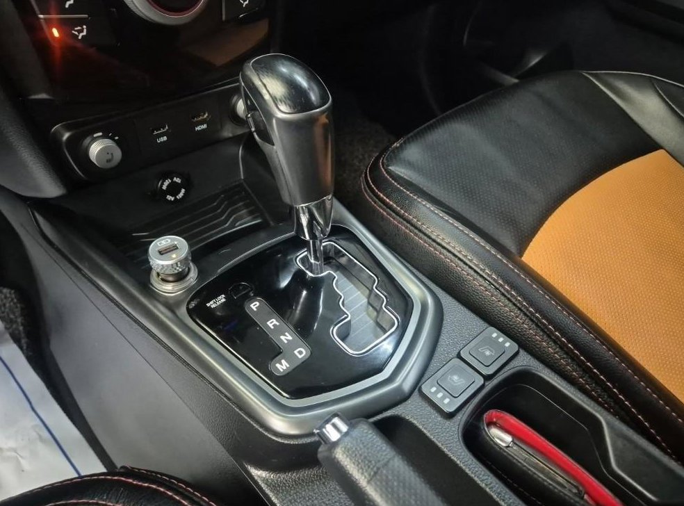 KG모빌리티(쌍용)  티볼리 2WD 가솔린 1.6 IX 사진 8