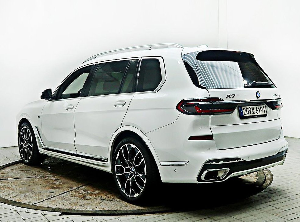 BMW X7 xDrive 40i M 스포츠 사진 4