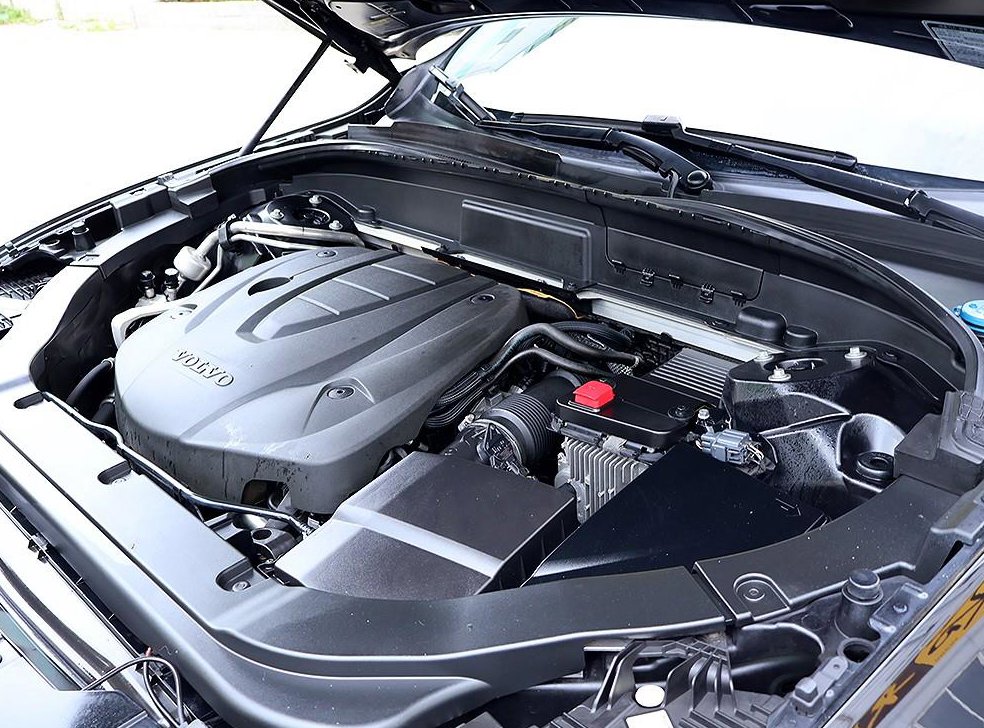 볼보 XC60 D5 AWD 인스크립션 사진 13