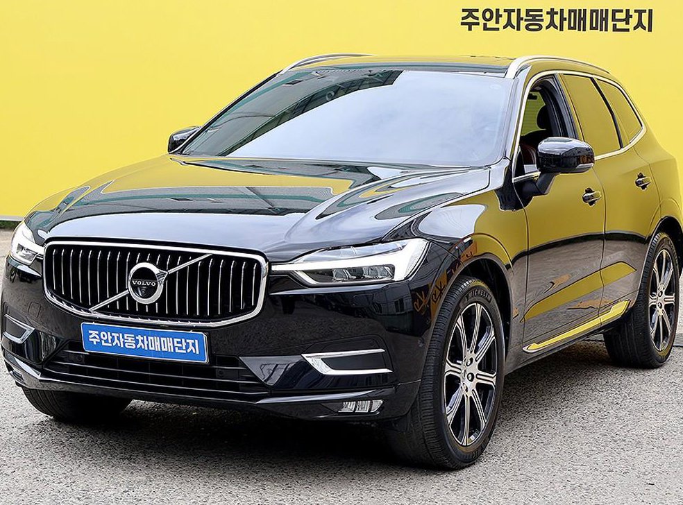 볼보 XC60 D5 AWD 인스크립션 사진 2