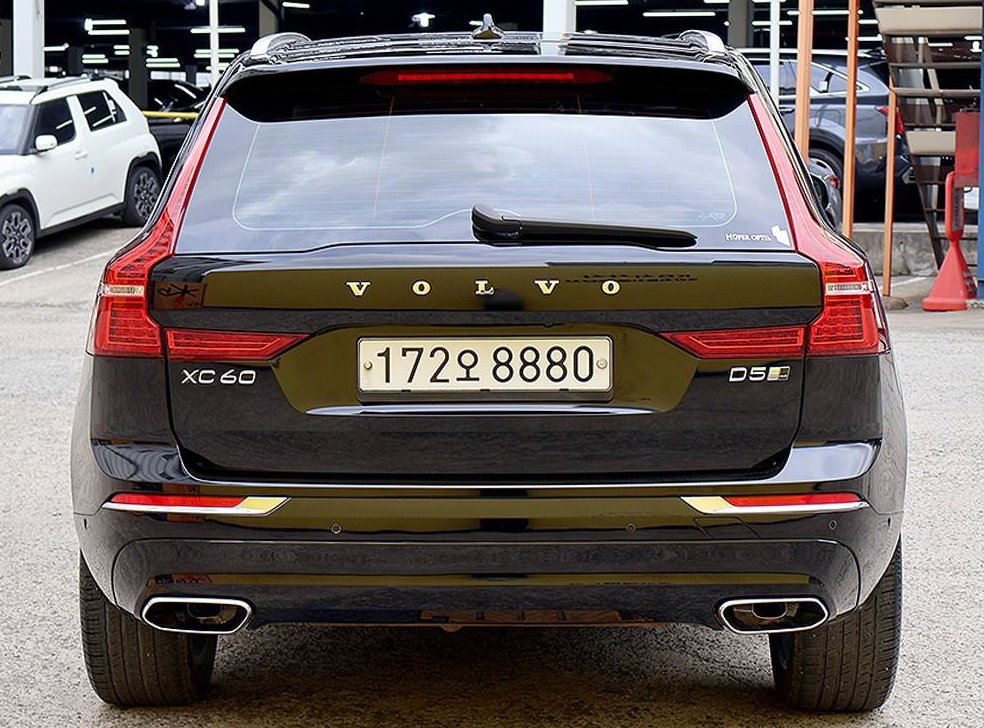 볼보 XC60 D5 AWD 인스크립션 사진 3