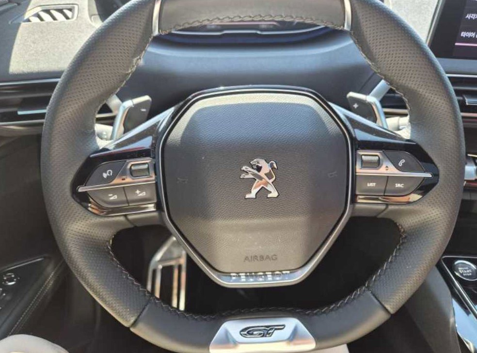 푸조 5008 1.2 Pure Tech GT 사진 3