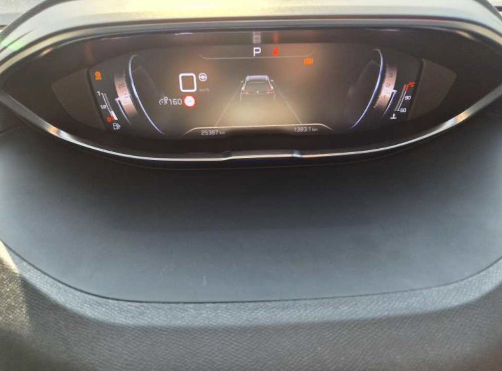 푸조 5008 1.2 Pure Tech GT 사진 4
