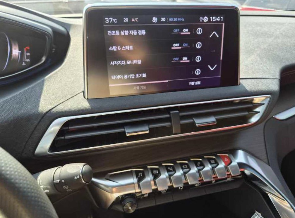 푸조 5008 1.2 Pure Tech GT 사진 5