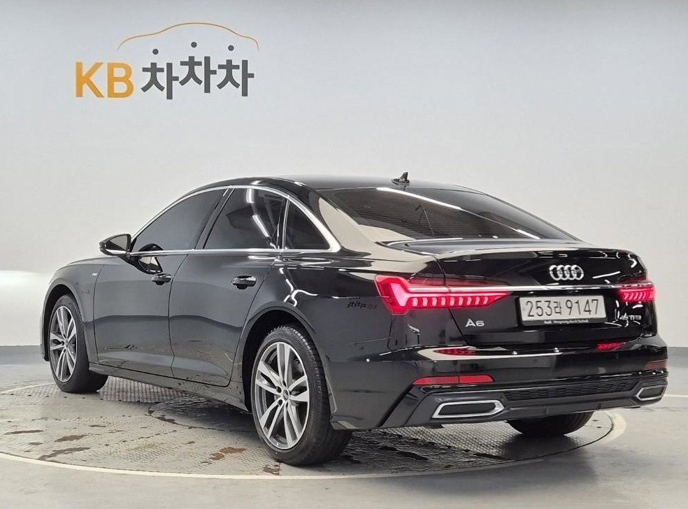 아우디 A6 45 TFSI 프리미엄 사진 2