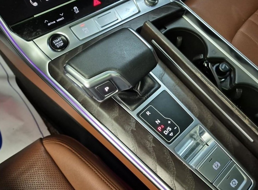 아우디 A6 45 TFSI 프리미엄 사진 8