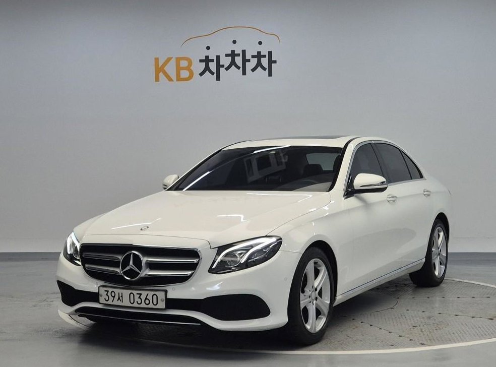 벤츠 E 클래스 E220d 아방가르드