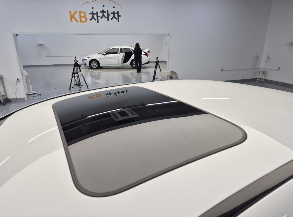 벤츠 E 클래스 E220d 아방가르드 사진 13