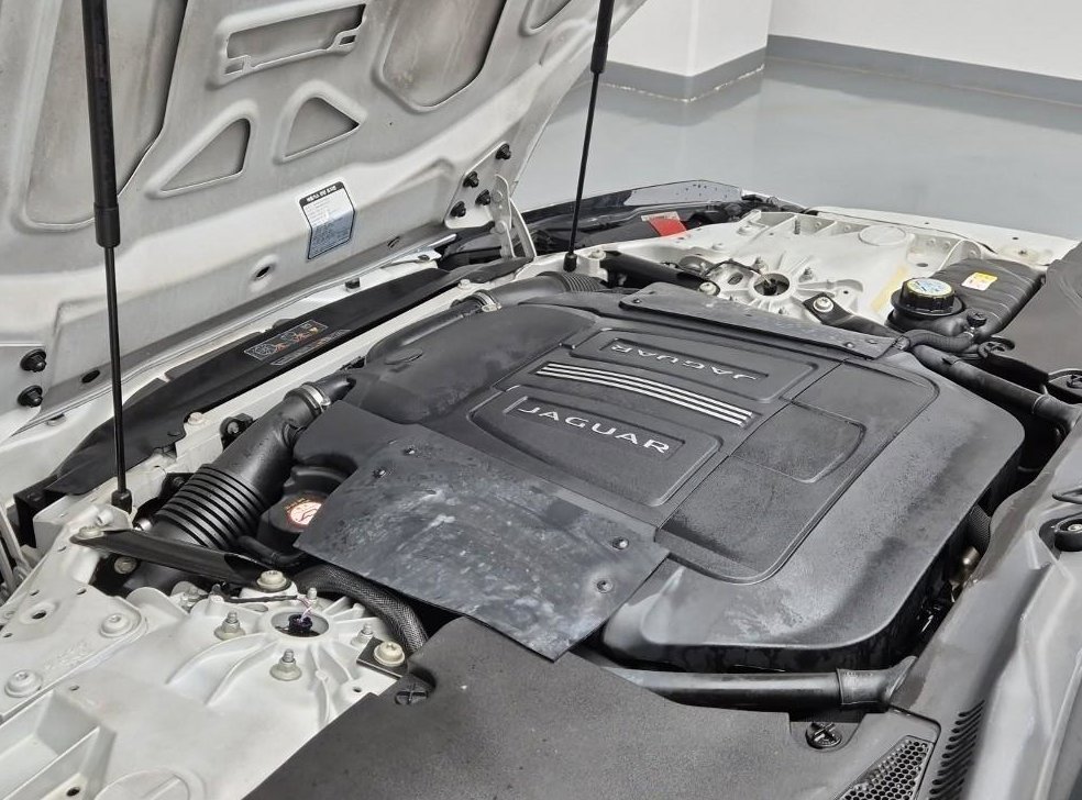 재규어 F-TYPE 3.0 S 컨버터블 사진 5