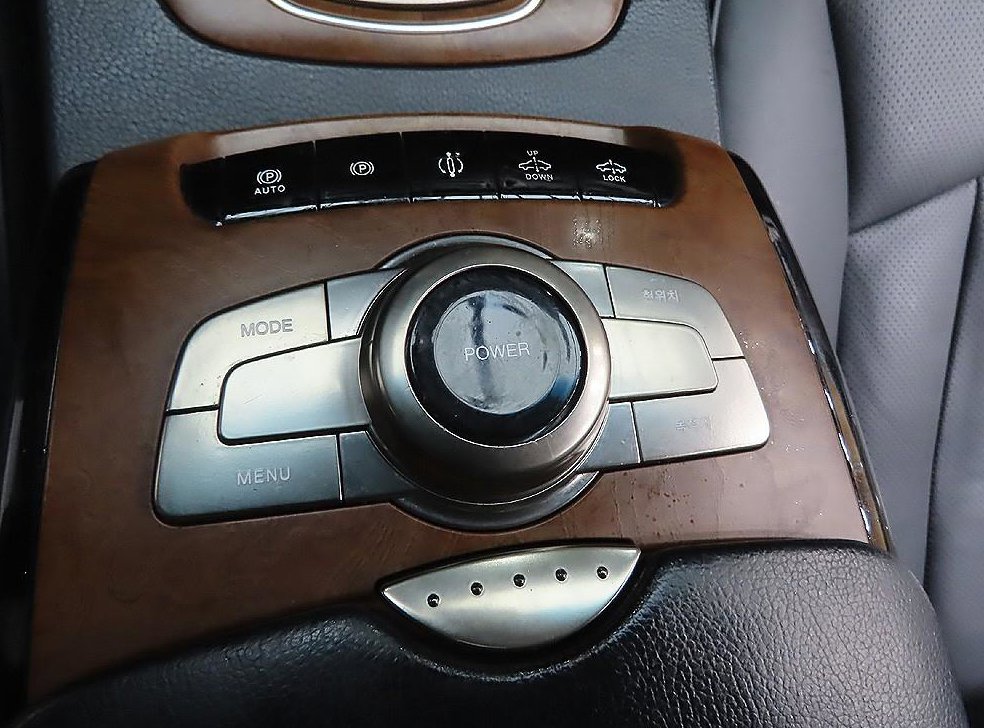 KG모빌리티(쌍용)  체어맨 가솔린 4WD CW700 4TRONIC 사진 14