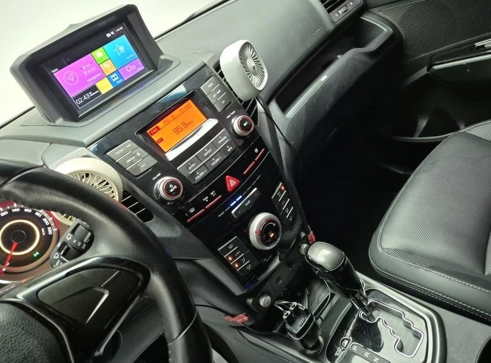 KG모빌리티(쌍용)  티볼리 디젤 2WD 1.6 LX 사진 10
