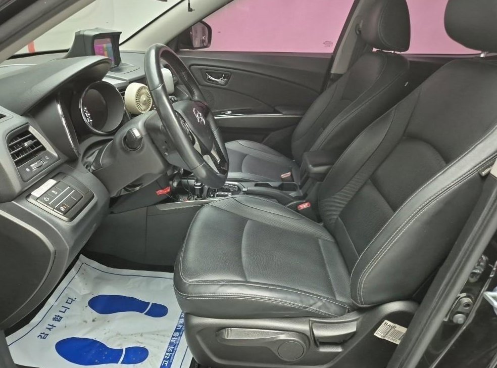 KG모빌리티(쌍용)  티볼리 디젤 2WD 1.6 LX 사진 11