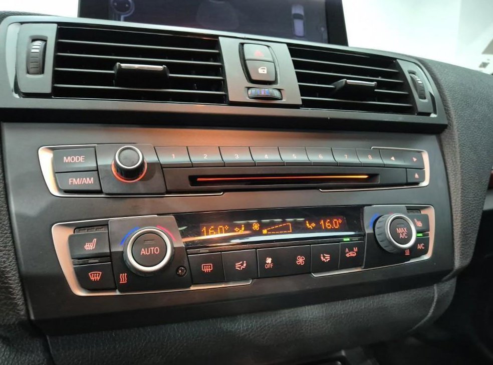 BMW 1시리즈 120d 스포츠 팩 1 사진 15