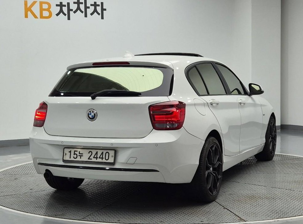 BMW 1시리즈 120d 스포츠 팩 1 사진 3