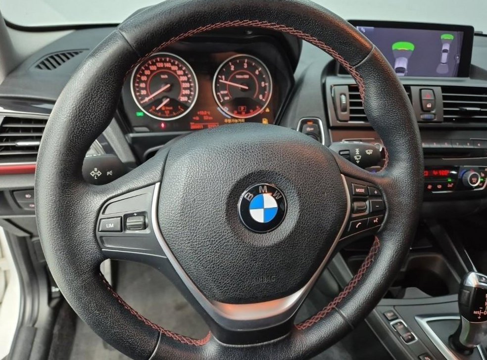 BMW 1시리즈 120d 스포츠 팩 1 사진 9