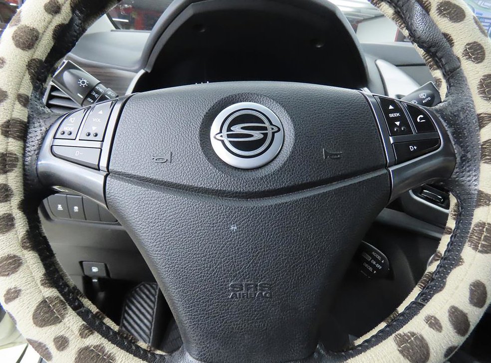 KG모빌리티(쌍용)  코란도 4WD 2.0 CVT 사진 8