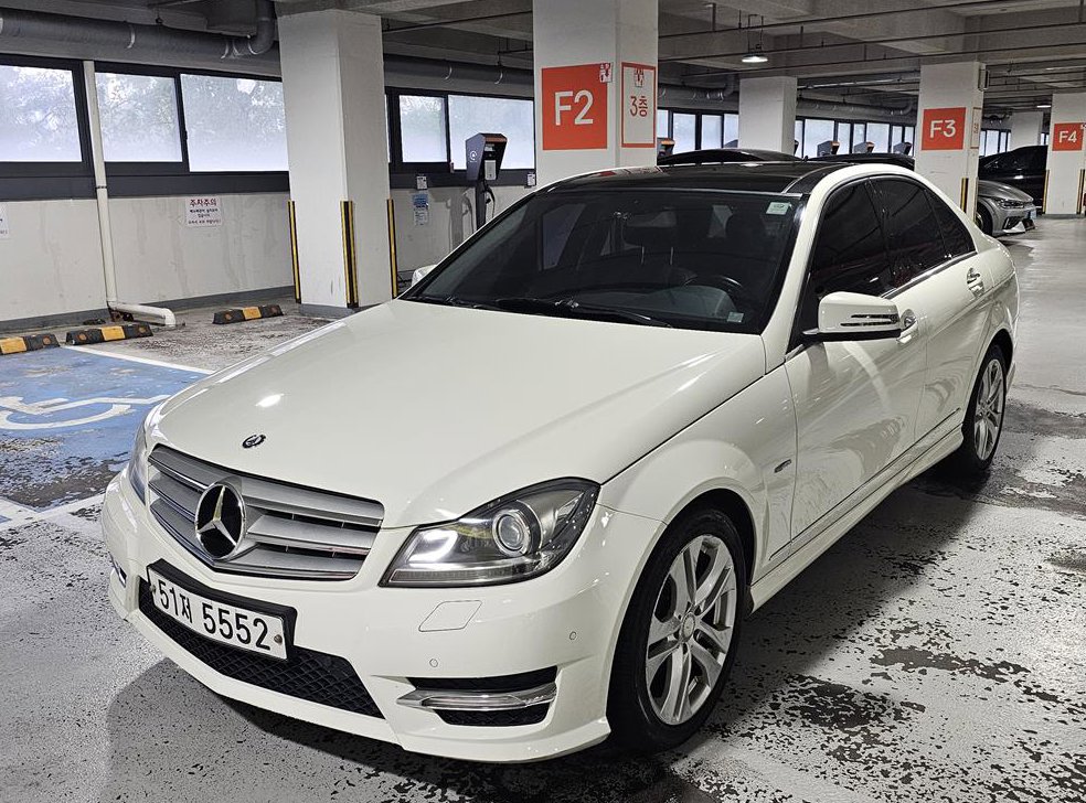 벤츠 C 클래스 C220 CDI 아방가르드 사진 2