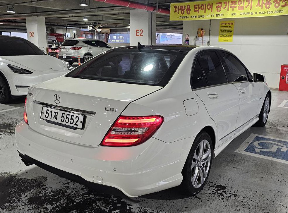벤츠 C 클래스 C220 CDI 아방가르드 사진 4