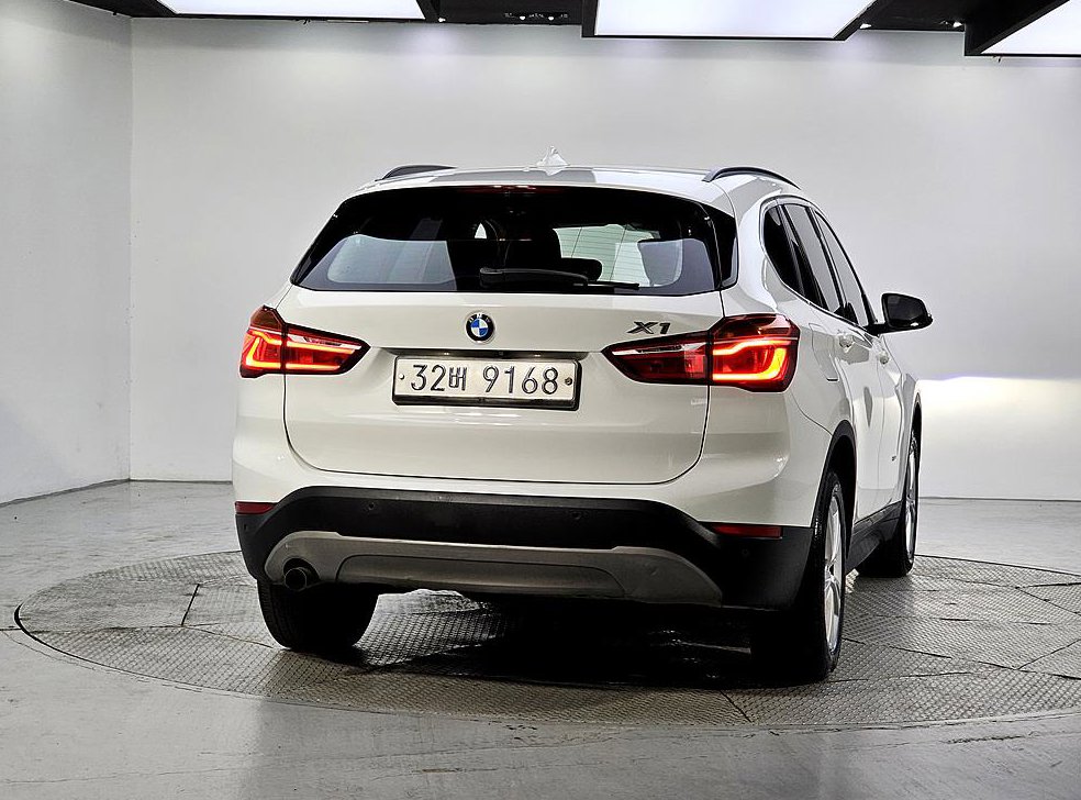 BMW X1 xDrive 18d 사진 3