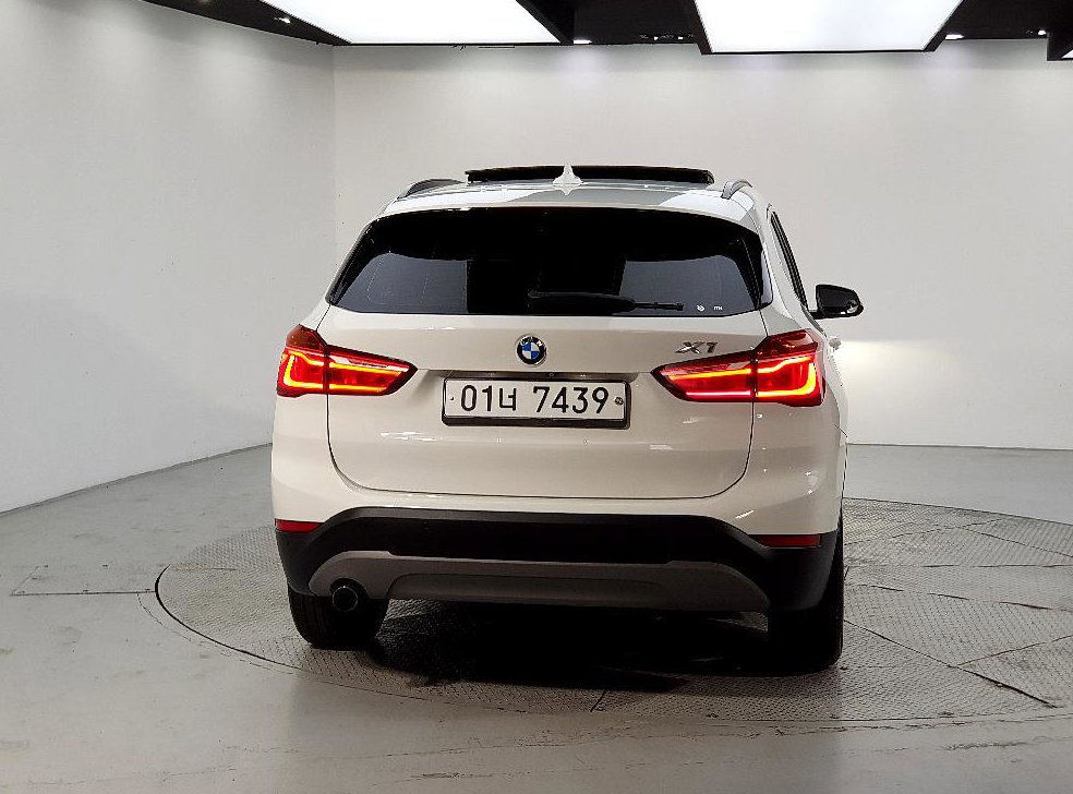 BMW X1 xDrive 18d 사진 3