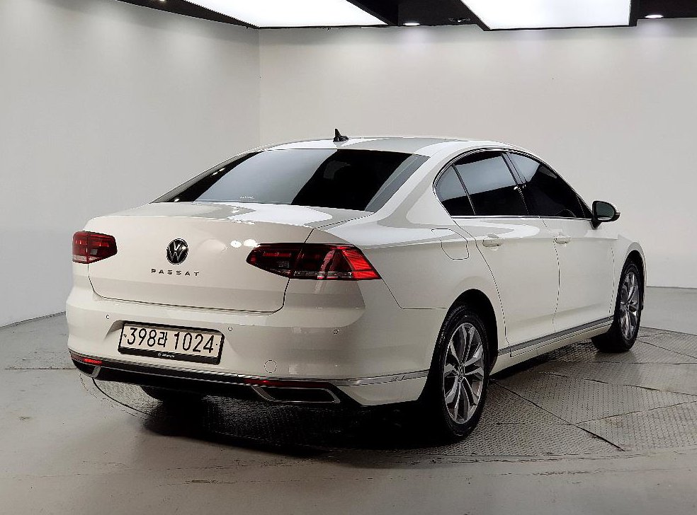 폭스바겐 파사트 2.0 TDI 프리미엄 사진 4