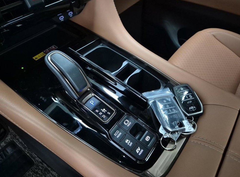 토요타 알파드 2.5 HEV AWD 사진 8