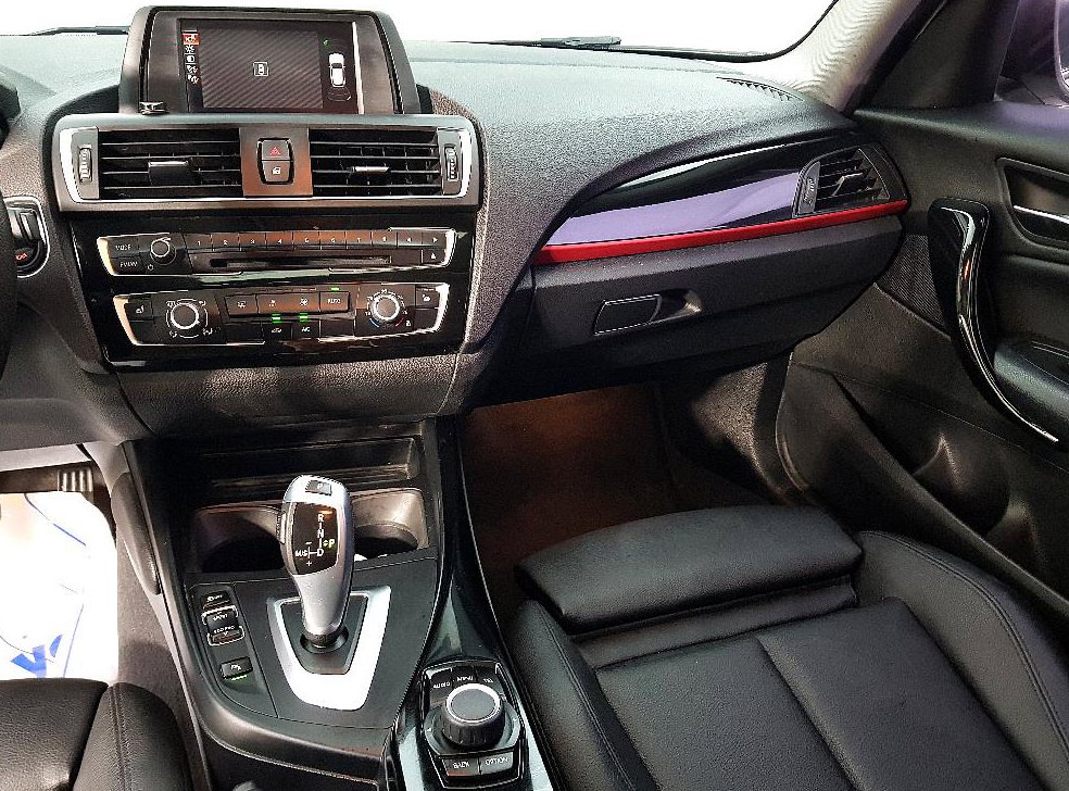 BMW 1시리즈 118d 스포츠 사진 10