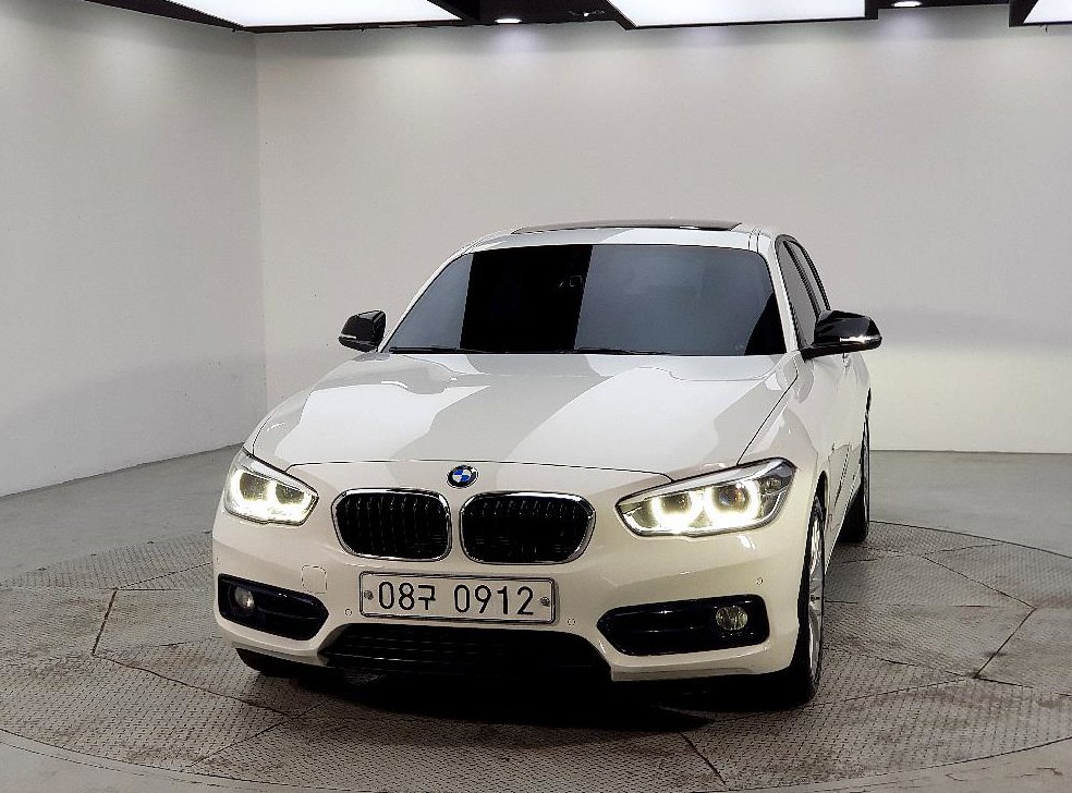 BMW 1시리즈 118d 스포츠 사진 2