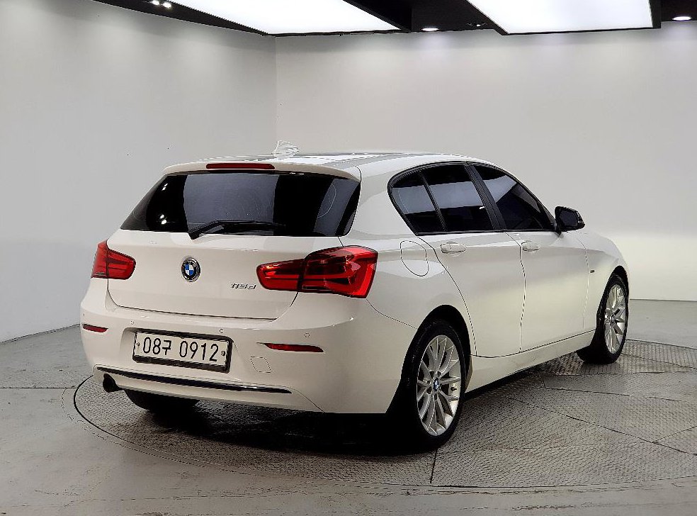 BMW 1시리즈 118d 스포츠 사진 4
