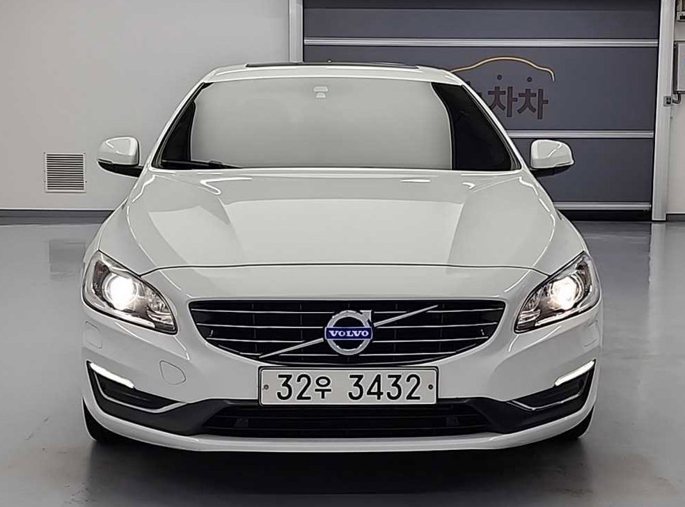 볼보 S60 D2 사진 2