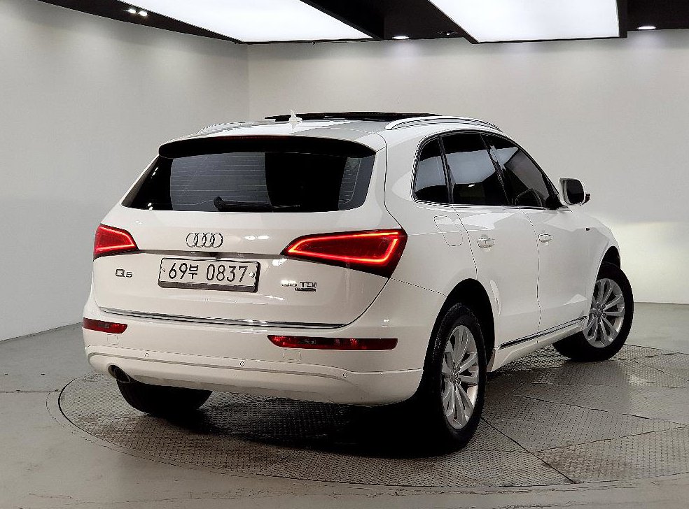 아우디 Q5 35 TDI 콰트로 사진 4