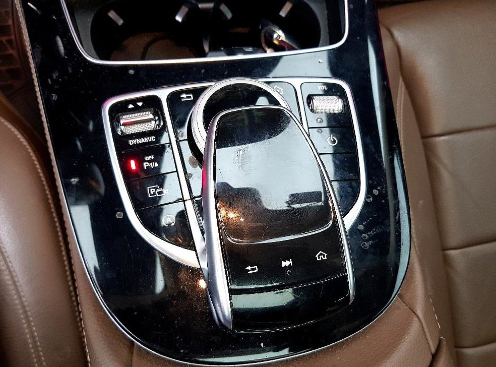 벤츠 E 클래스 E220d 4MATIC 아방가르드 사진 13