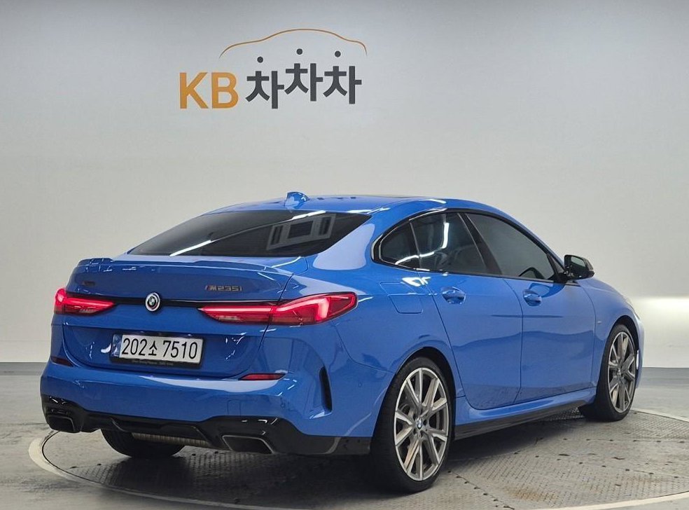BMW 2시리즈 M235i xDrive 사진 3