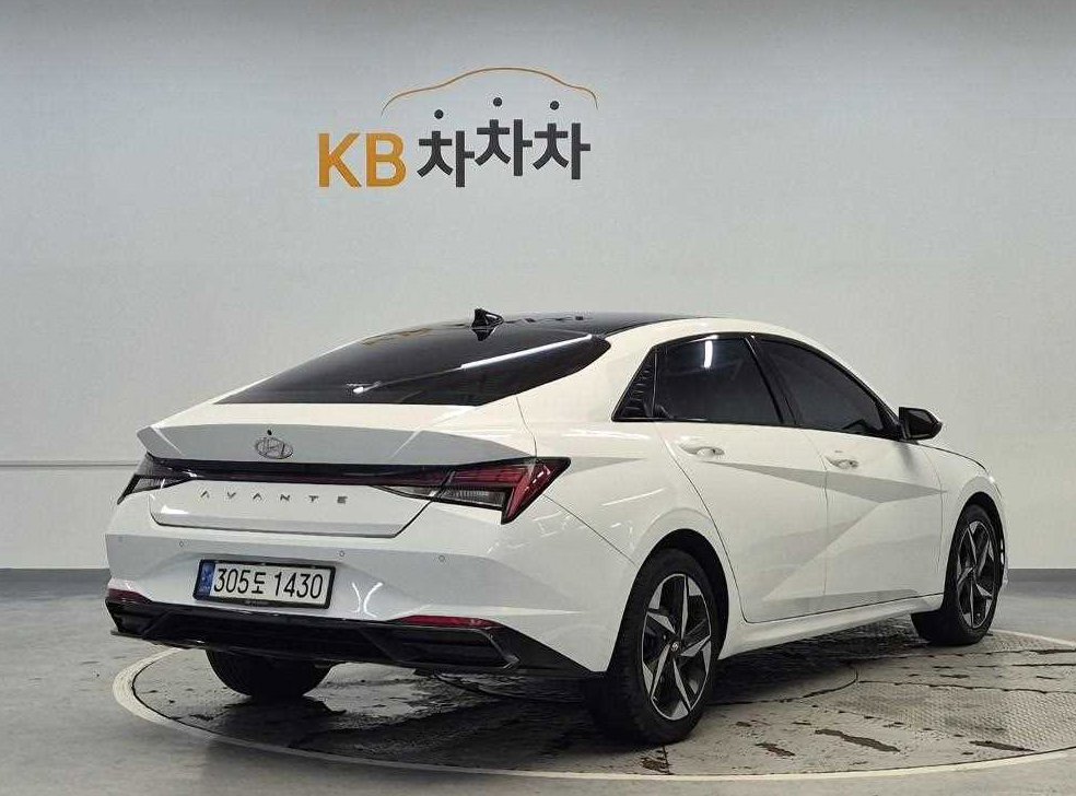현대 아반떼 1.6 인스퍼레이션 사진 3