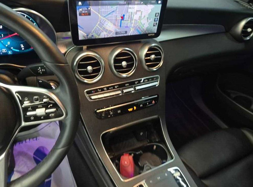 벤츠 GLC 클래스 GLC 300 4MATIC 쿠페 사진 10