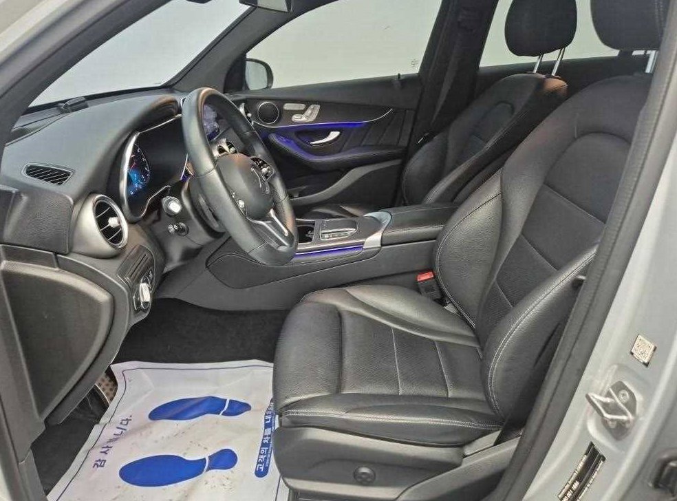 벤츠 GLC 클래스 GLC 300 4MATIC 쿠페 사진 11