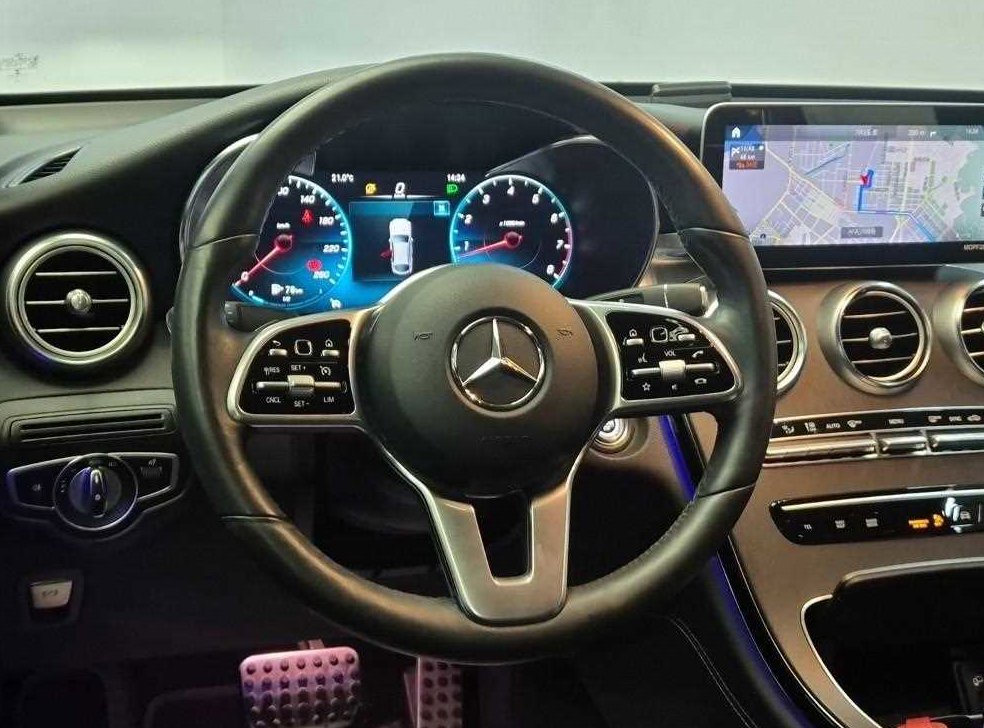 벤츠 GLC 클래스 GLC 300 4MATIC 쿠페 사진 9