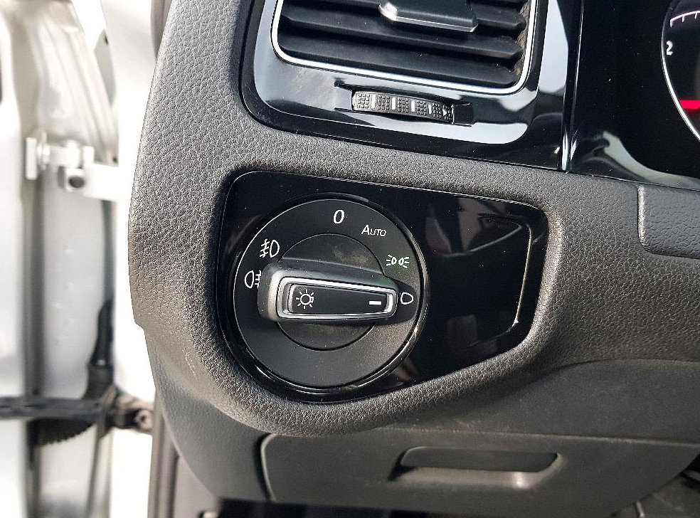 폭스바겐 골프 2.0 TDI 프리미엄 사진 11