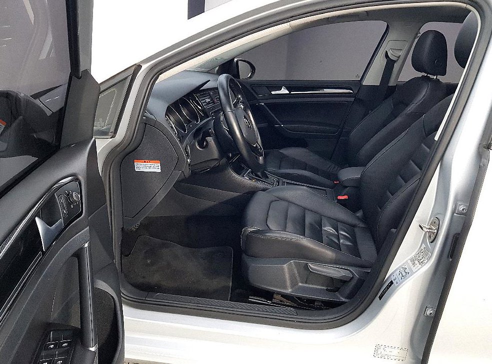 폭스바겐 골프 2.0 TDI 프리미엄 사진 8