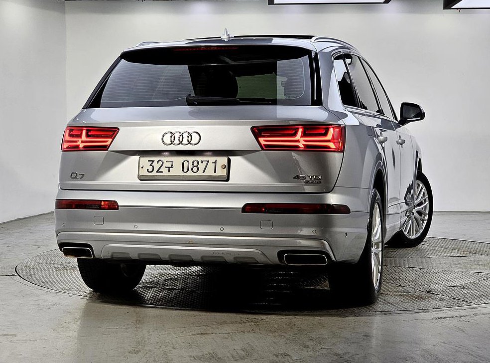 아우디 Q7 45 TDI 콰트로 프리미엄 사진 3