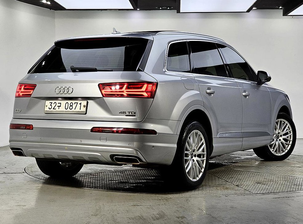 아우디 Q7 45 TDI 콰트로 프리미엄 사진 4