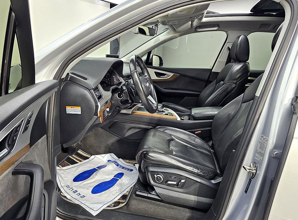 아우디 Q7 45 TDI 콰트로 프리미엄 사진 8